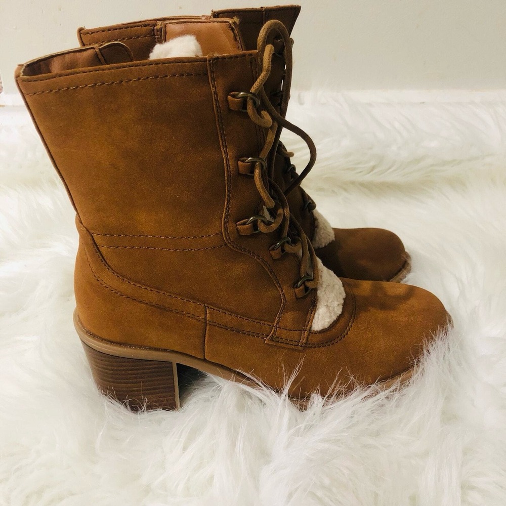 Baretraps Hadlee Womens Cognac Faux Shearling Lace Up Ankle Boots Size 6.5 NEW - Picture 2 of 10